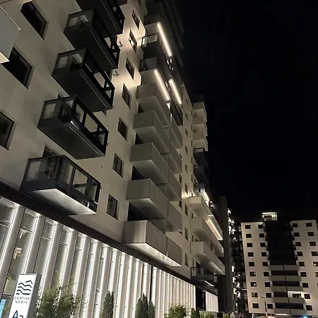 North By Urbanesq Cortina L * Бухарест