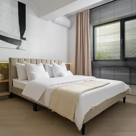 North By Urbanesq Cortina L *