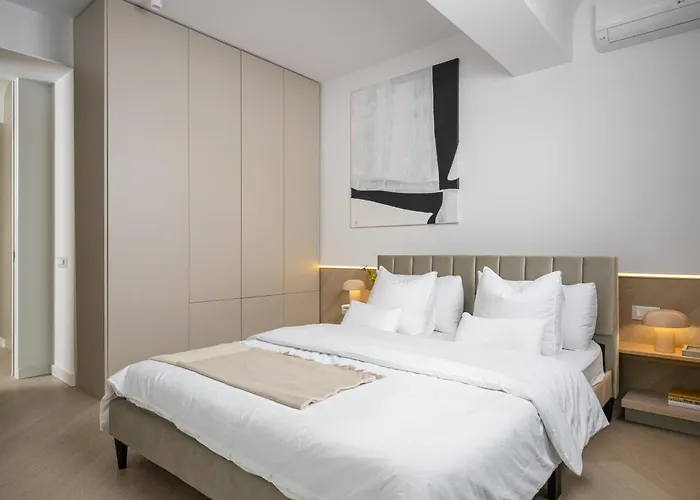 Апартаменти North By Urbanesq Cortina L *