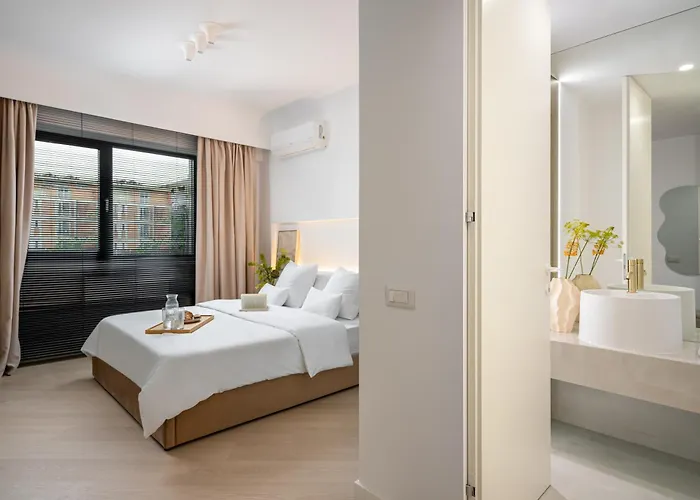 North By Urbanesq Cortina L * Бухарест