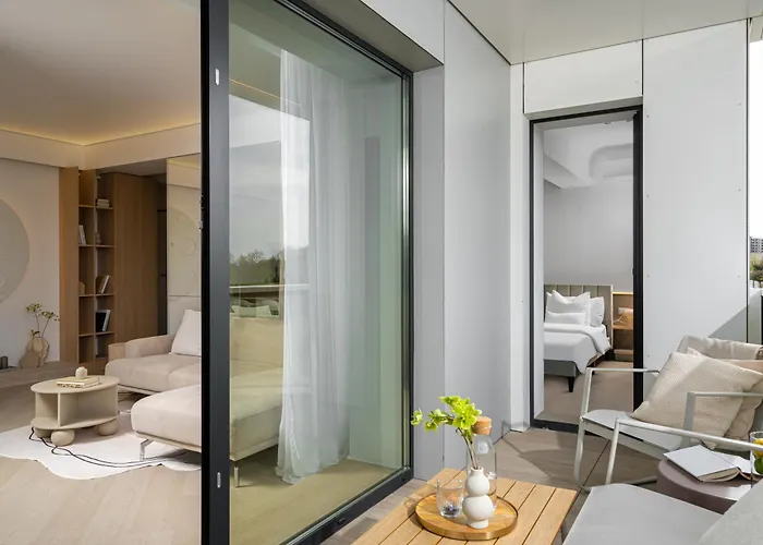 North By Urbanesq Cortina L *