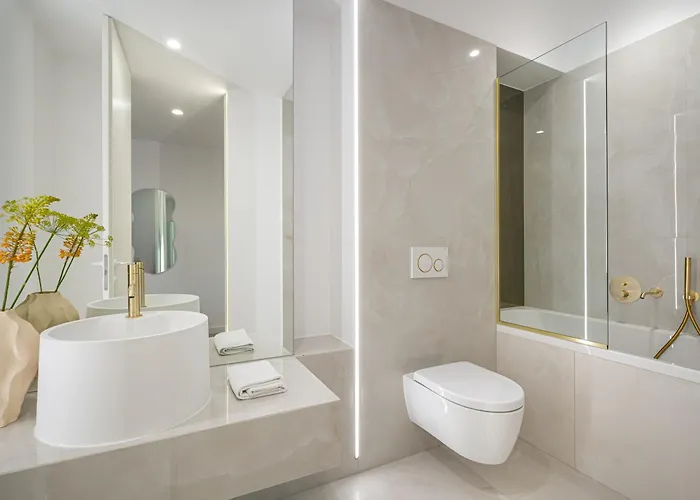 Апартаменти North By Urbanesq Cortina L