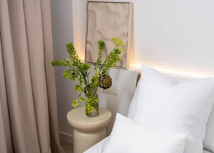 Апартаменти North By Urbanesq Cortina L Бухарест